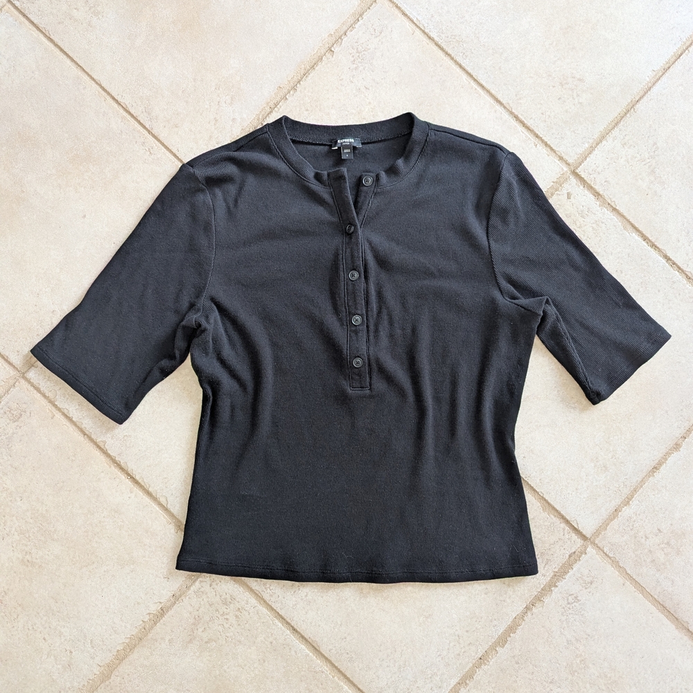 Ribbed Half Sleeve Henley